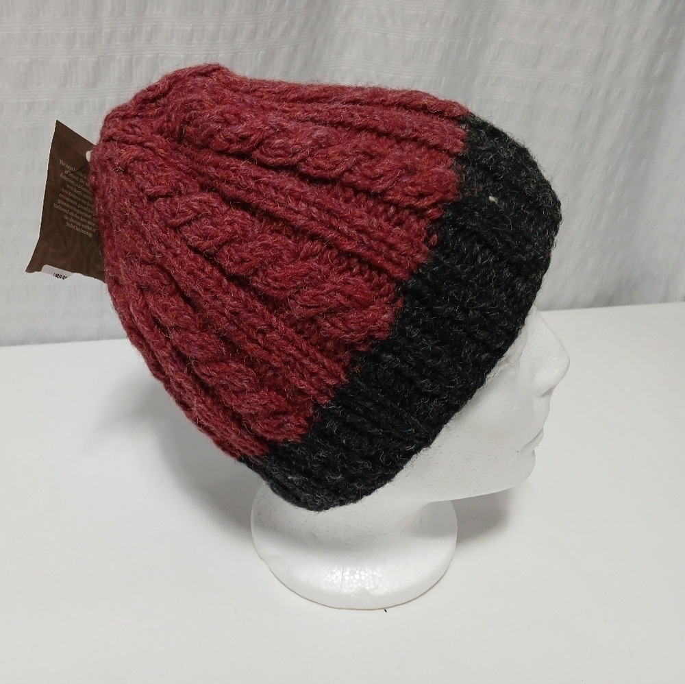 Aran Sweater Market 100% Wool Cable Knit Two Tone Fleece Lined Hat. NWT O/S